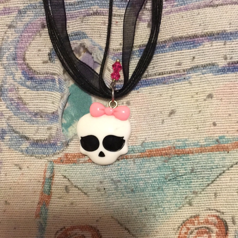 Monster High choker